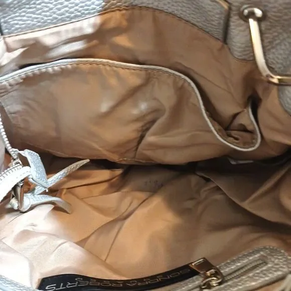 SANDRA ROBERTS SQUARED - METALLIC SILVER WOVEN DESIGN HANDBAG 11Wx11Hx5.5D - Picture 6 of 7